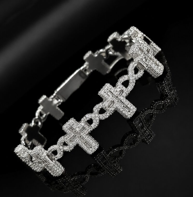 Privé Baguette Cross Bracelet