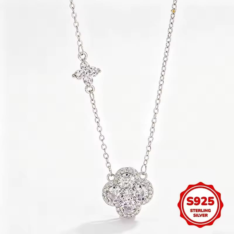 Rosavelle Necklace